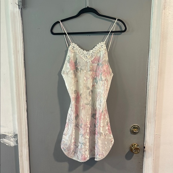 VTG Lucie Ann‎ Lace Trim Lingerie Sleepgown S - Picture 1 of 6